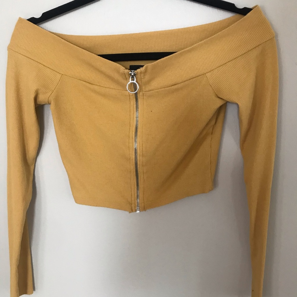 Off the Shoulder Zipper Long Sleeve Crop Top